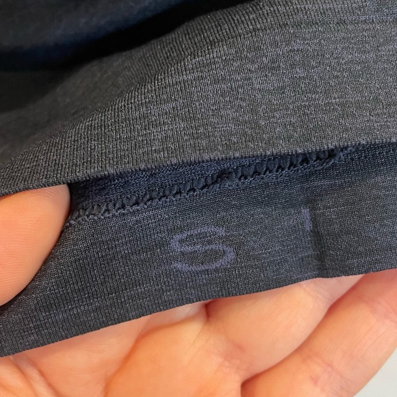 Lululemon Metal Vent Tech 3/4 Length Sleeve Tee - Picture 3 of 3